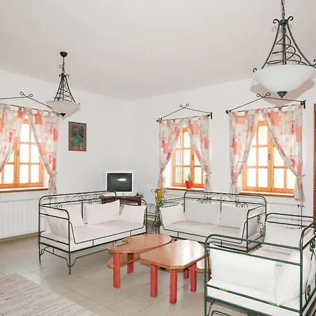 Somogy Kertje Ueduelofalu Es Etterem Hotel Bonnya