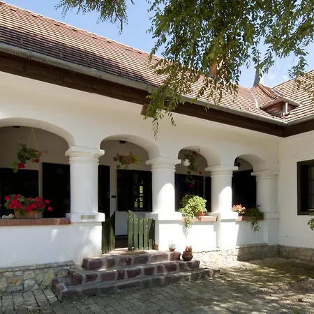 Hotel Somogy Kertje Ueduelofalu Es Etterem Bonnya