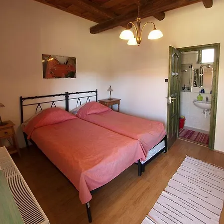 Somogy Kertje Ueduelofalu Es Etterem 3* Bonnya