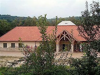 Somogy Kertje Ueduelofalu Es Etterem
